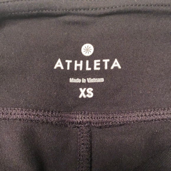 EUC Athleta short 2.5” - Picture 4 of 6